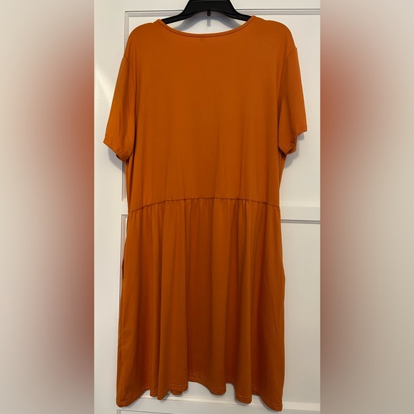 KARALIN Plus Summer Tunic Dress Short Sleeve T-Shirt Swing Dress with Pockets - Picture 2 of 6